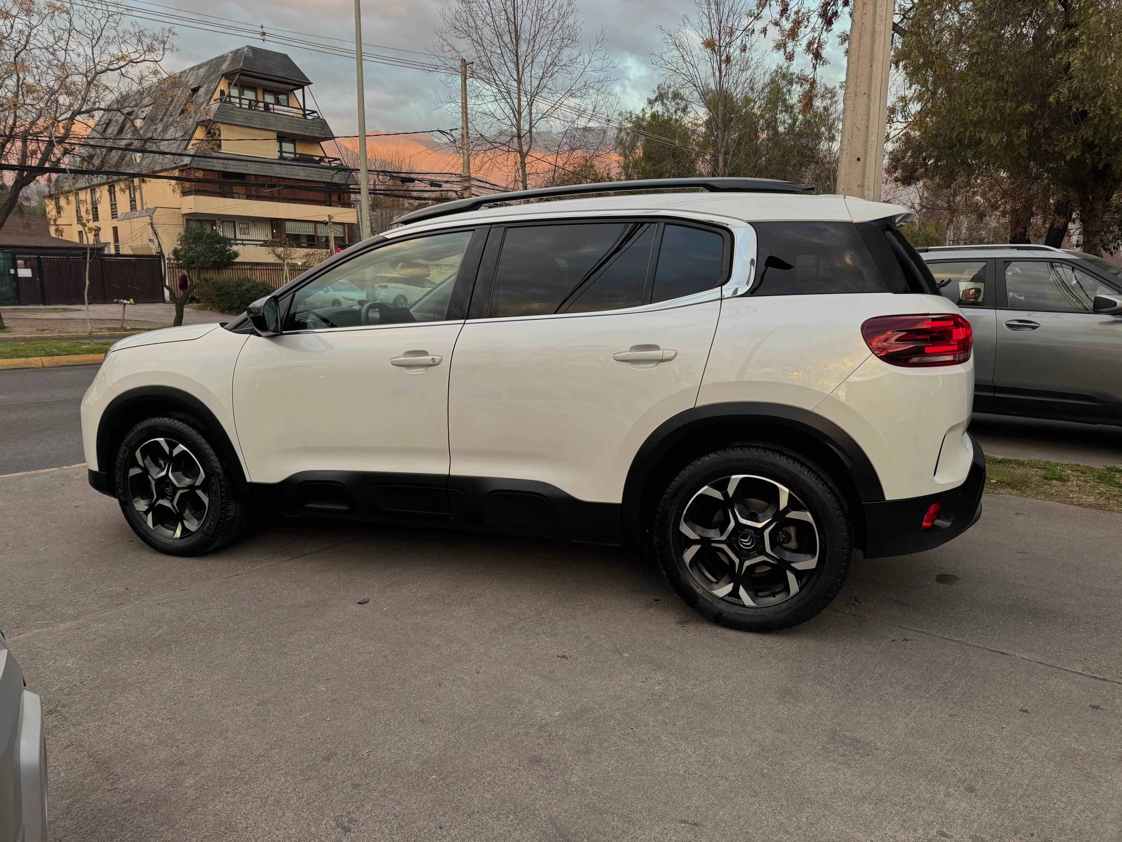 Citroën C5 AIRCROSS BLUEHDI 1.5 TURBO DIESEL UNICO DUEÑO MANTENCIONES  vista 4