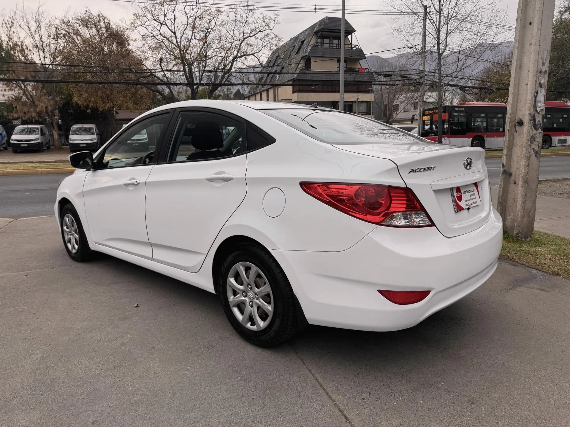 HYUNDAI HYUNDAI - ACCENT - ACCENT RB GL 1.6 AUTOMATICO FULL AIRE vista 6