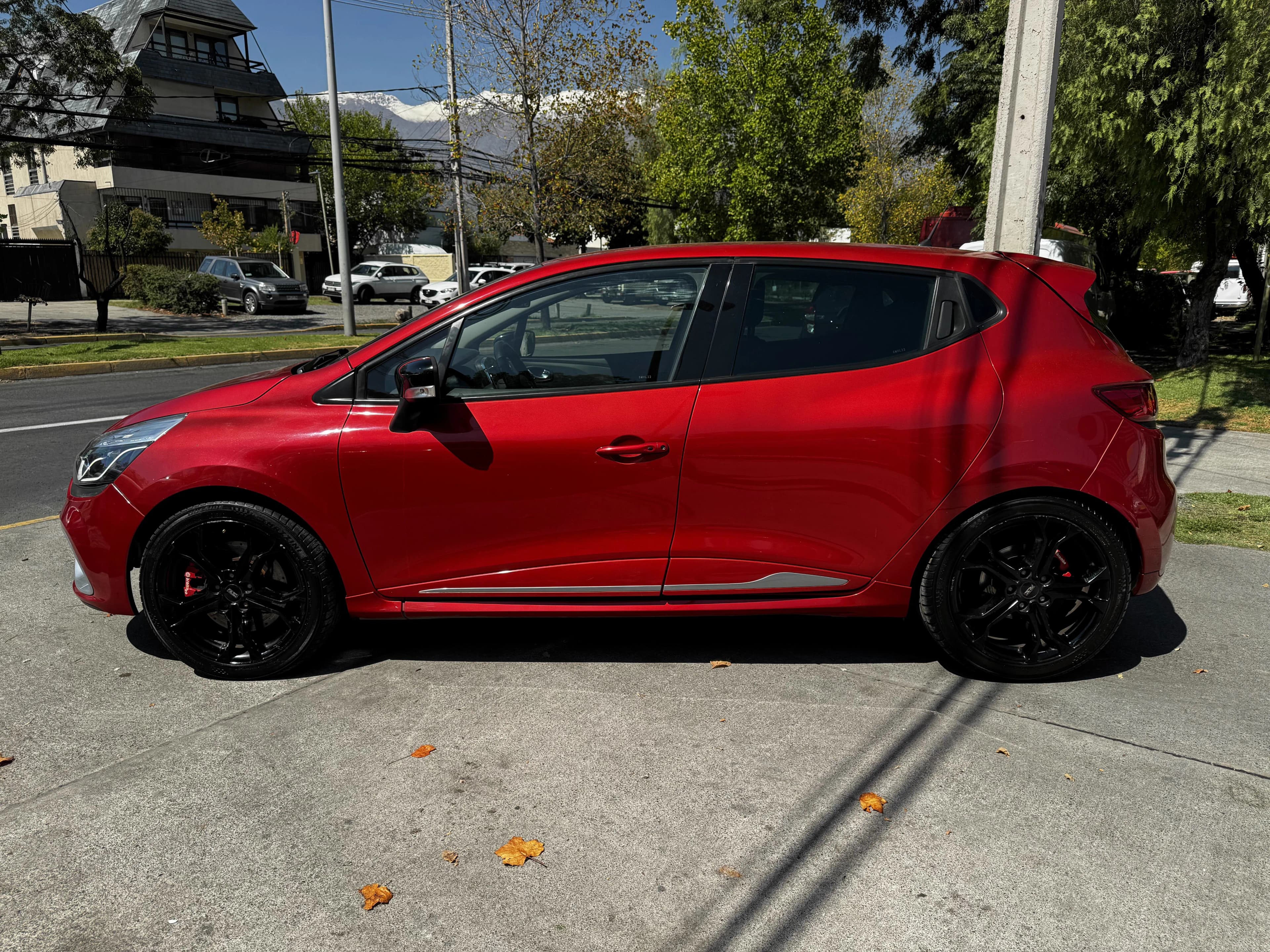 Renault CLIO HB RS 1.6 TURBO AUTOMATICO vista 4