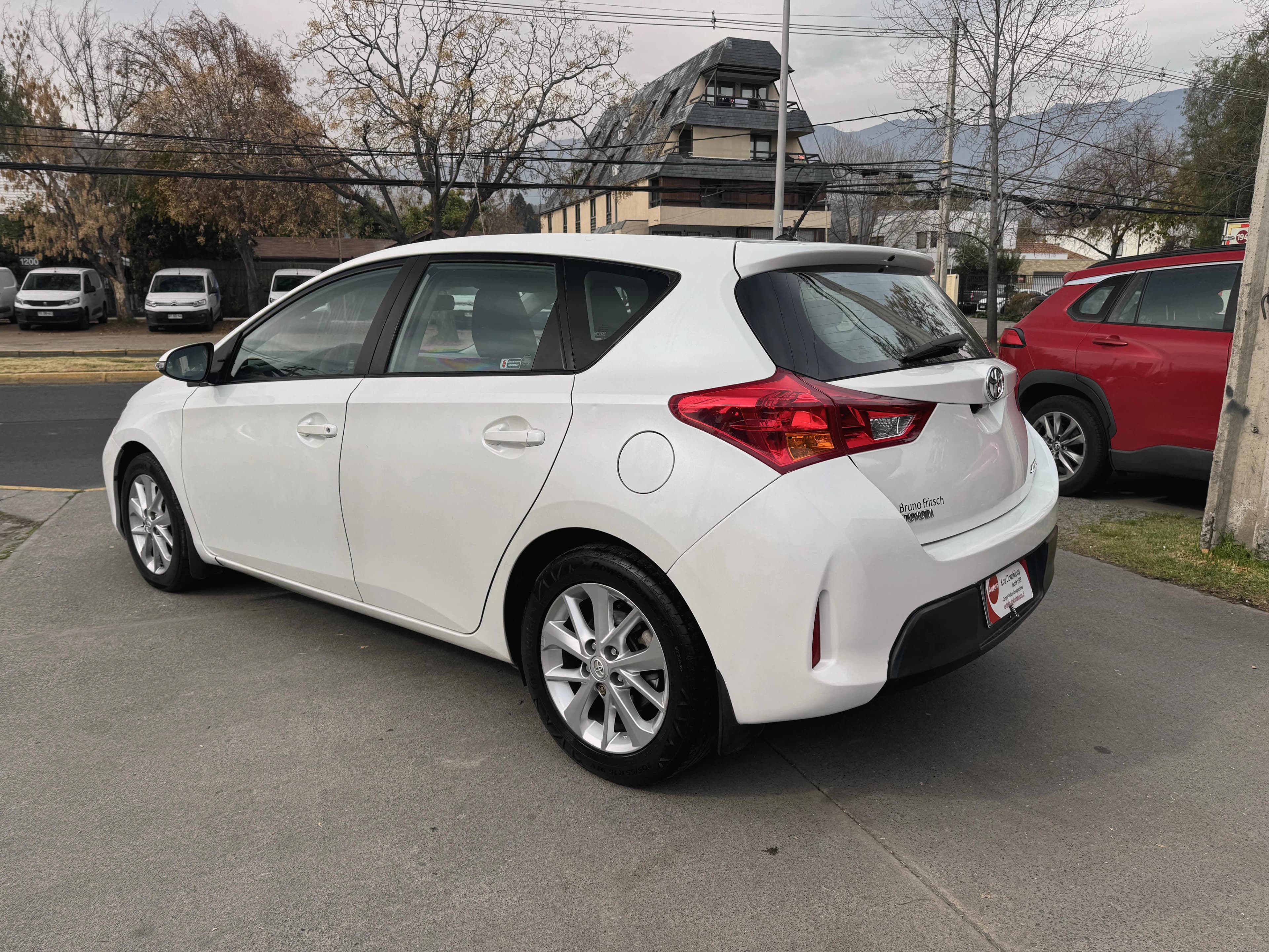 Toyota AURIS LEI 1.6 AUTOMATICO vista 5