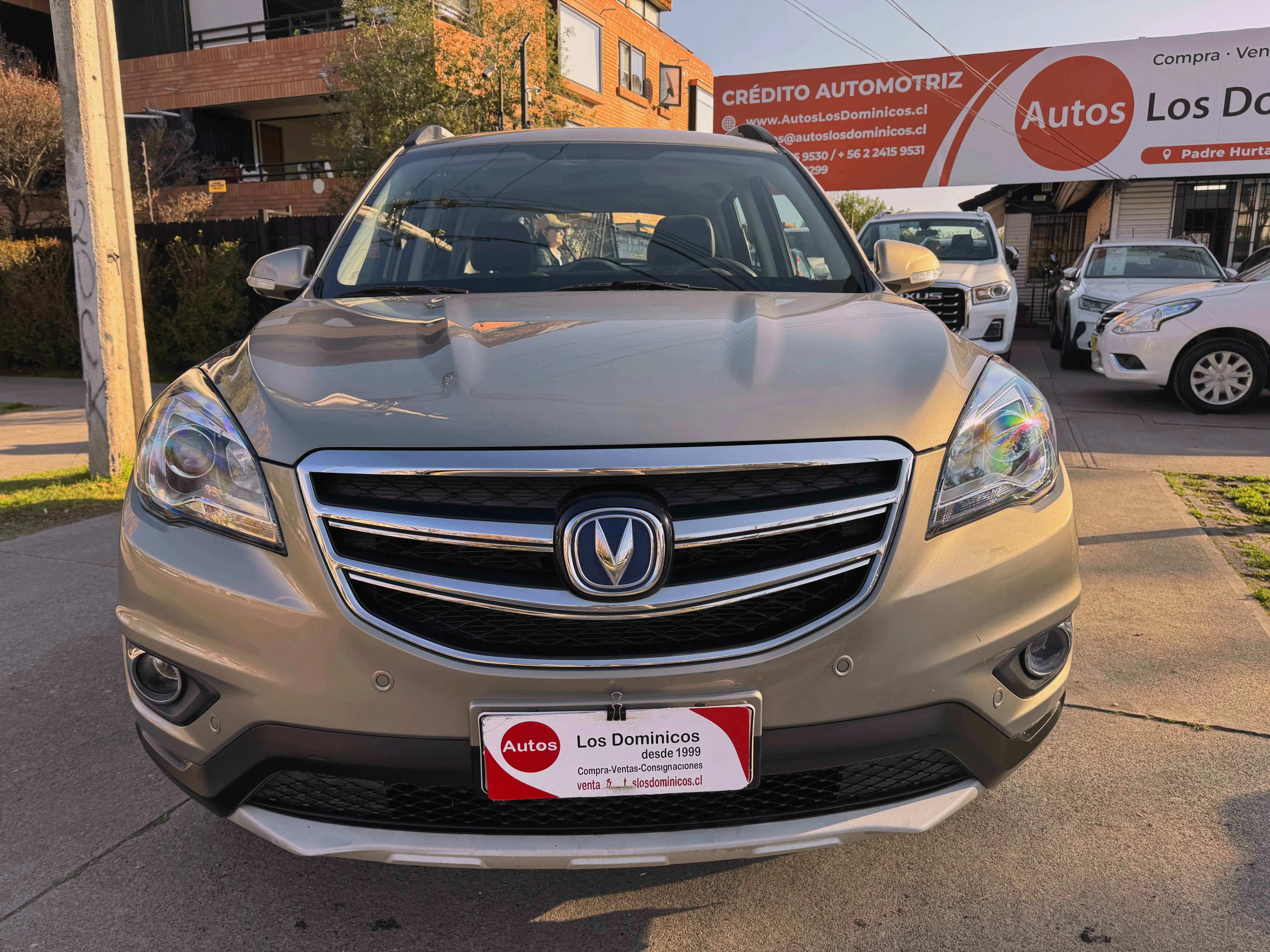 CHANGAN NEW CS35 ELITE 1.6 SOLO 52.000 UNICA DUENA AUTOMATICO TECHO CUERO  vista 2
