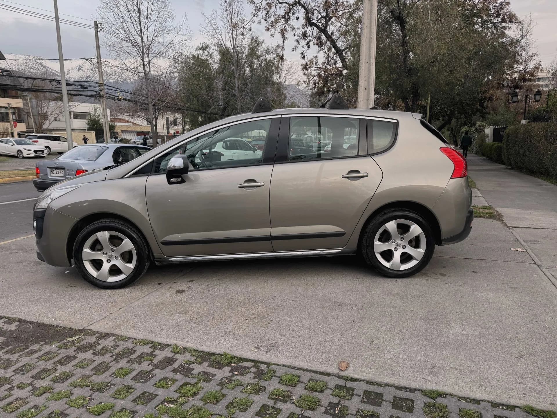 Peugeot PEUGEOT - 3008 - ACTIVE HDI FULL 1.6 DIESEL SOLO 124.000KM UNICO DUEÑO vista 4