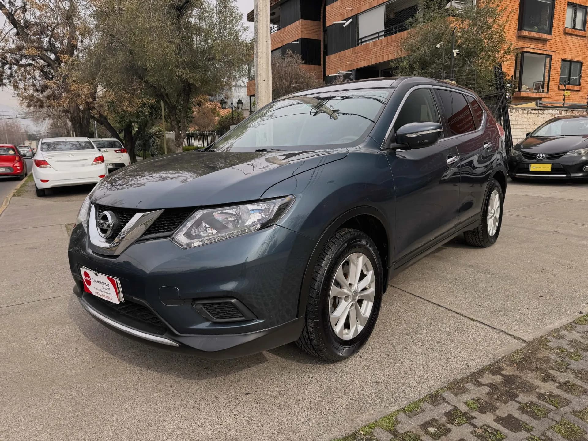 Nissan NISSAN - X-TRAIL - SENSE 2.5 AUT 3 CORRIDAS SOLO 144.000KM vista 3
