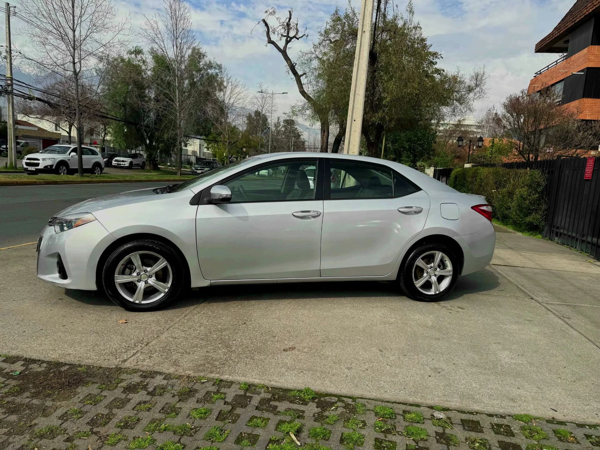 Toyota TOYOTA - COROLLA - SPORT 1.8 AUTOMATICO SOLO 142.000KM SOLO 2 DUEÑOS vista 6