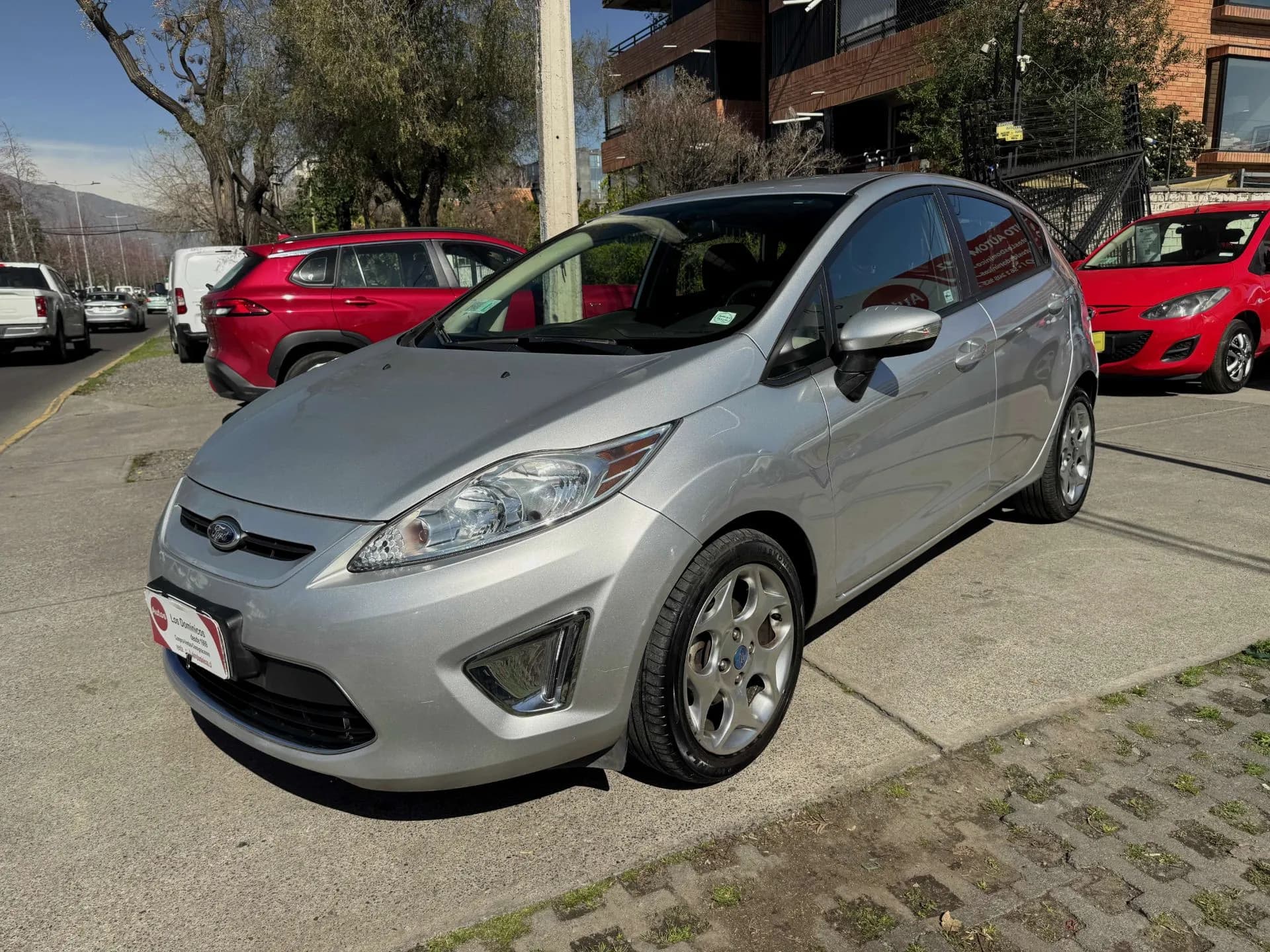 FORD FORD - FIESTA - TITANIUM 1.6 MEC FULL TECHO AIRE AIRBAG VER EN LAS CONDES vista 3