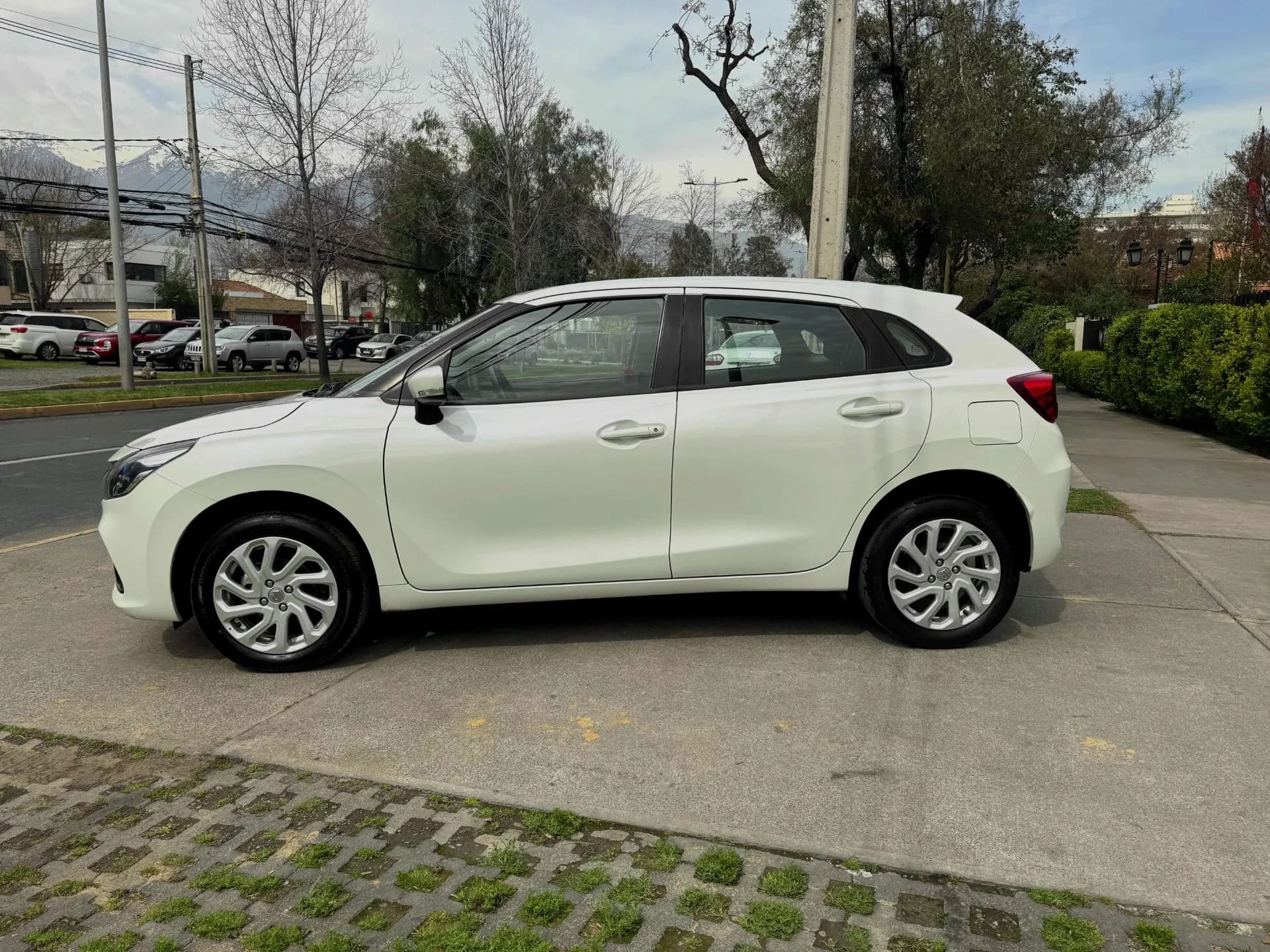 SUZUKI SUZUKI - BALENO - GLS 1.5 AUTOMATICO CARPLAY CLIMATIZADOR CAMARA vista 4
