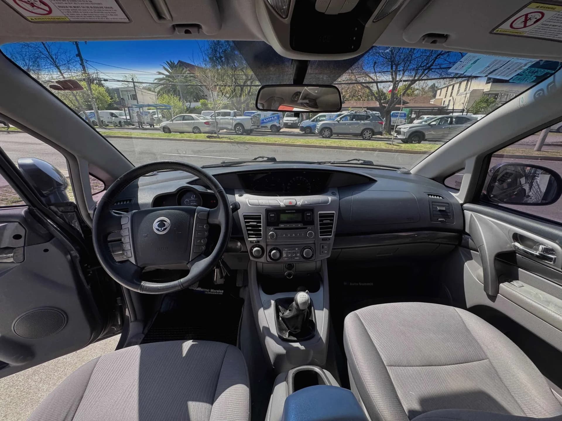 SsangYong SSANGYONG - STAVIC - DIESEL 2.0 MEC 6 VEL SOLO 85.000 KM UNICO DUENO FULL DVD AIRE AIRBAG VER EN LAS CONDES vista 3
