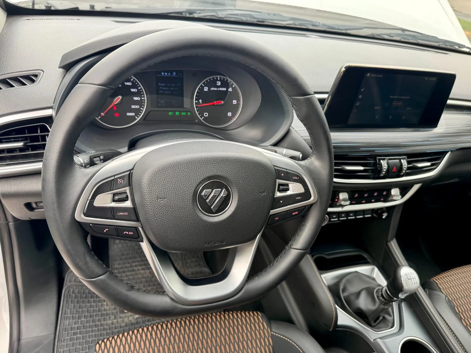 FOTON FOTON - G7 - DIESEL 2.0 MEC 6 VEL SOLO 4.500 KM DESCUENTA IVA VER EN LAS CONDES vista 5