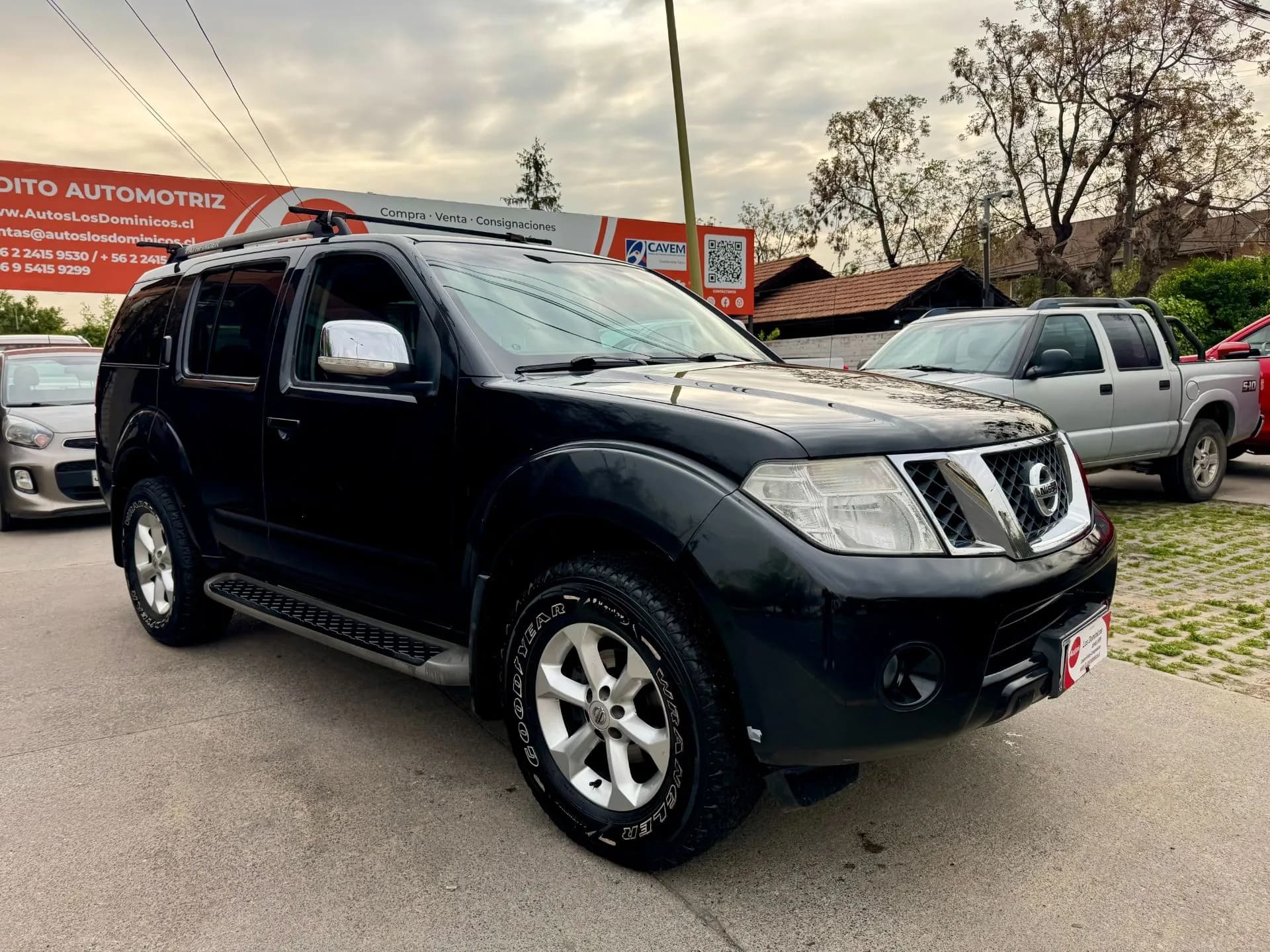 Nissan NISSAN - PATHFINDER - SE DIESEL 2.5 AUTOMATICA 4X4 3 CORRIDAS vista 1