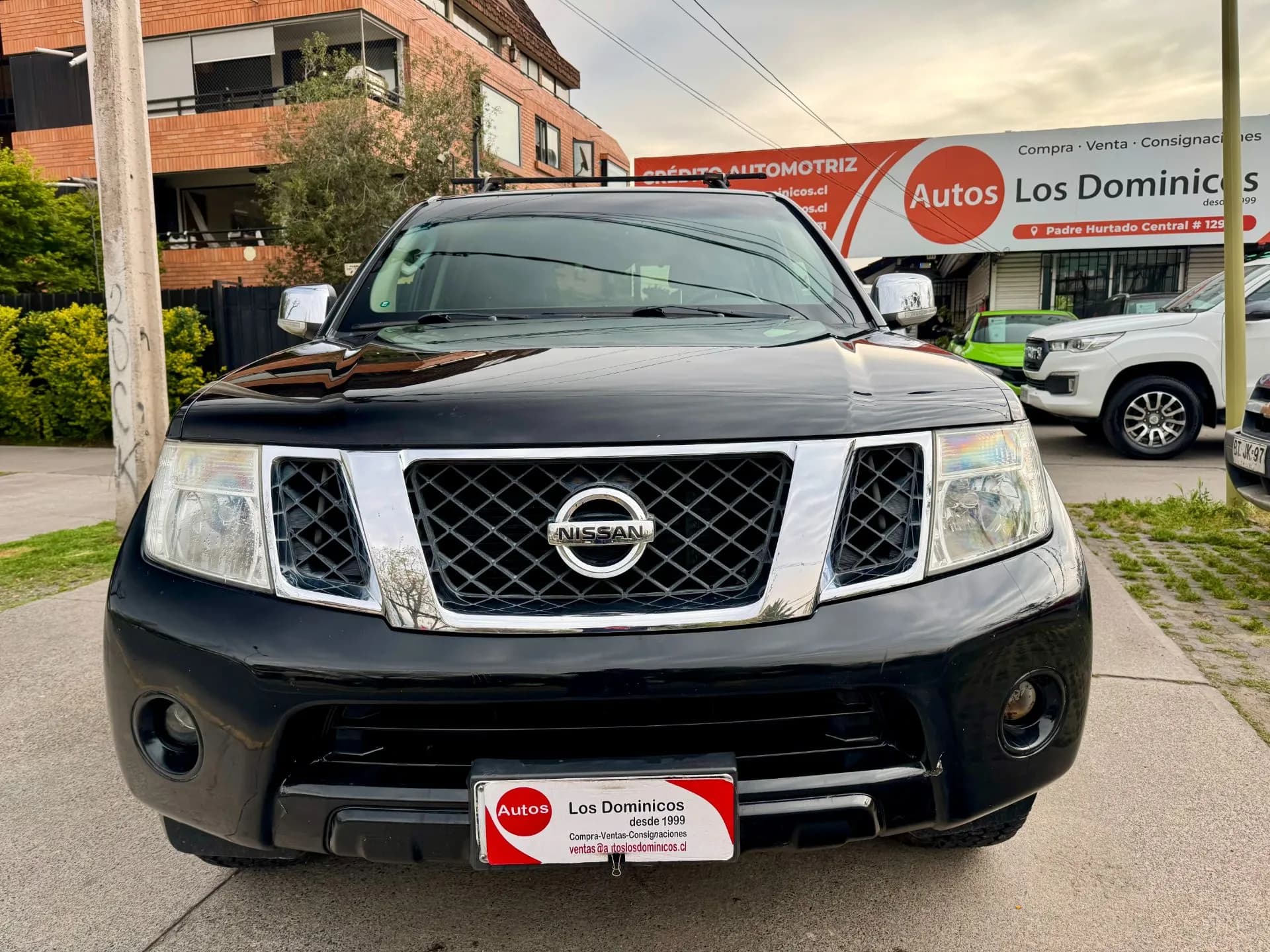 Nissan NISSAN - PATHFINDER - SE DIESEL 2.5 AUTOMATICA 4X4 3 CORRIDAS vista 2