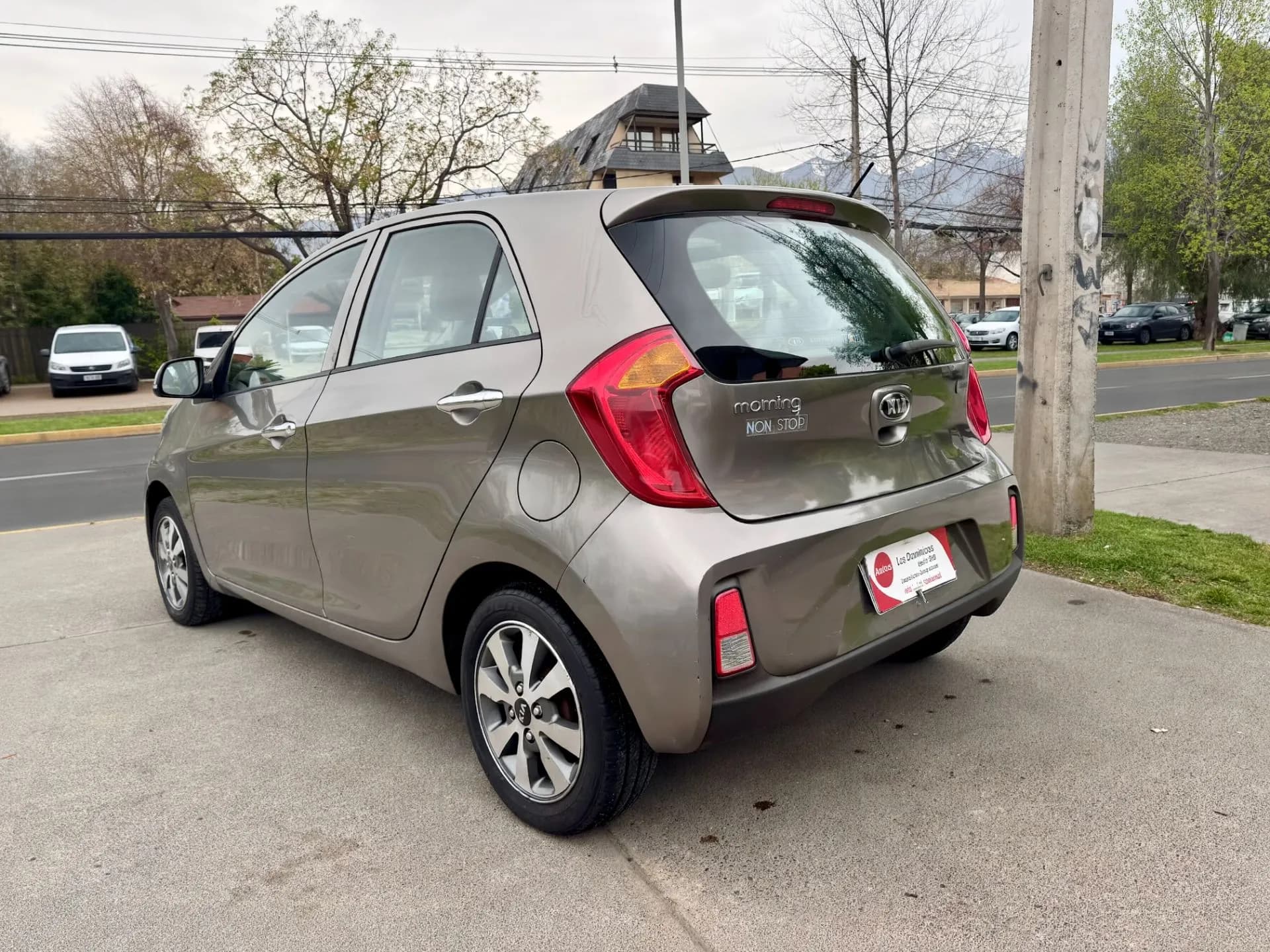 KIA KIA - MORNING - EX 1.2 MEC FULL AIRE AIRBAG LLANTAS VER EN LAS CONDES vista 5