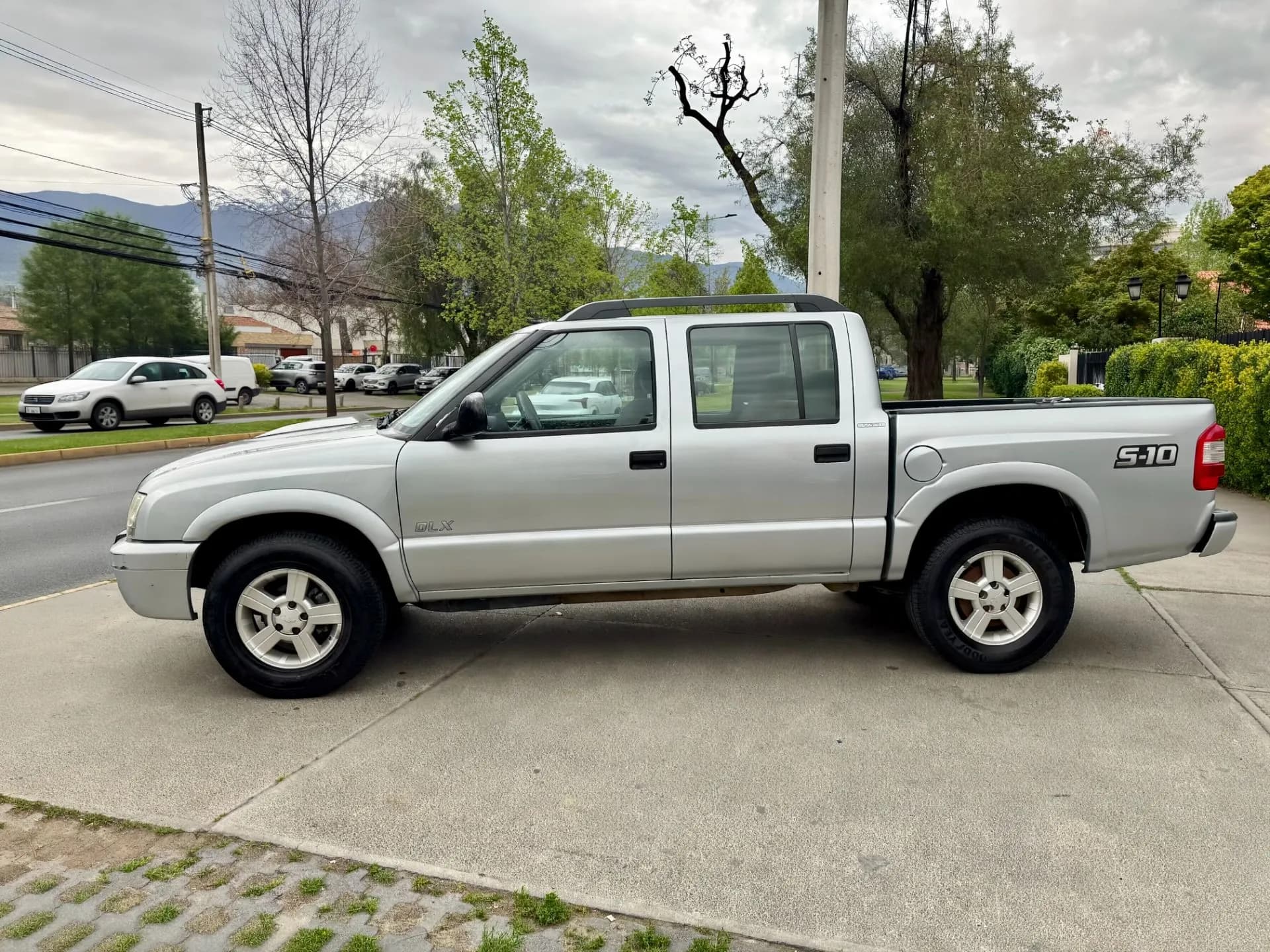 CHEVROLET CHEVROLET - S10 APACHE - 2.4 MEC FULL AIRE SOLO 186.000 KM VER EN LAS CONDES vista 5
