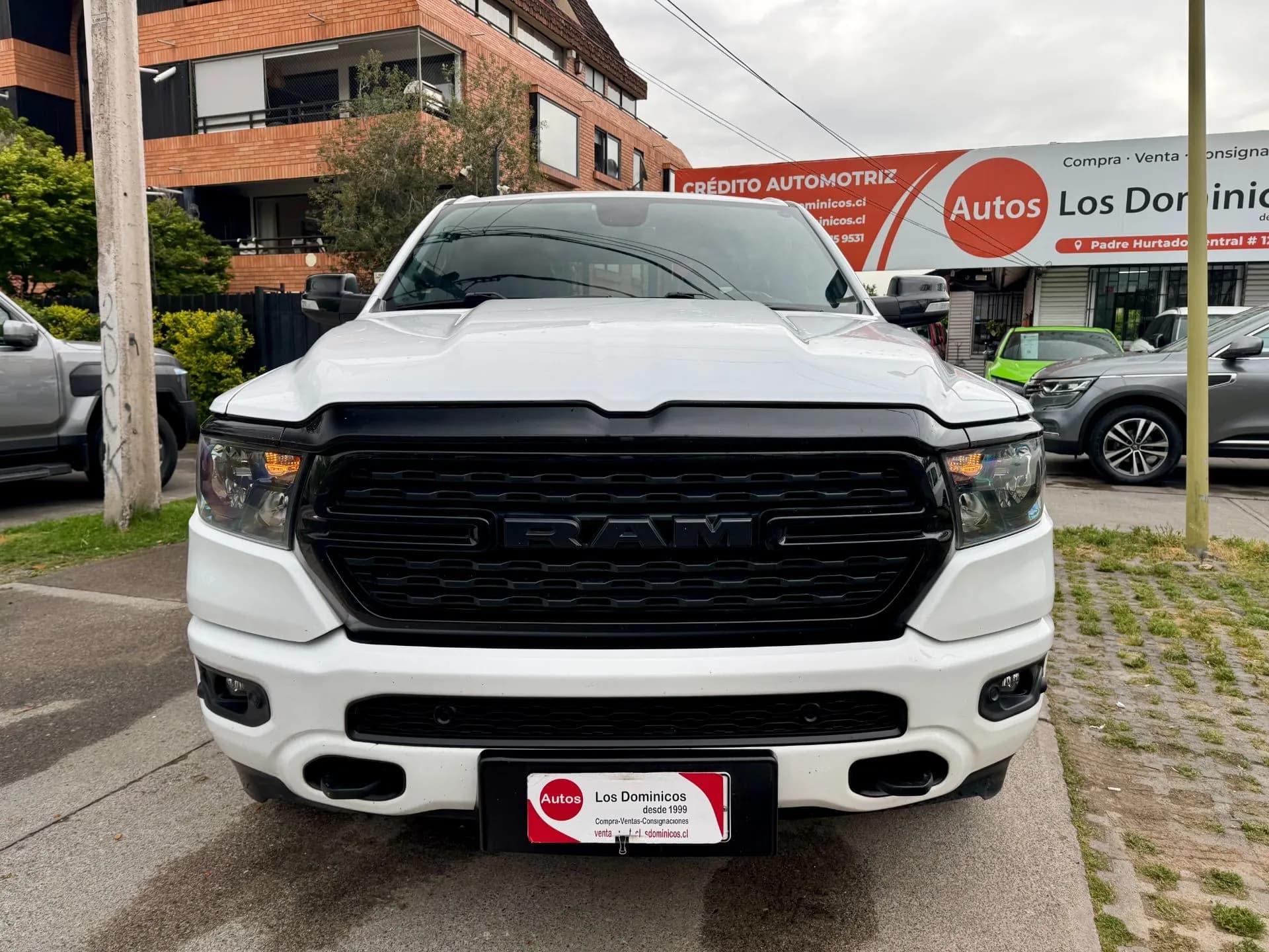 RAM RAM - 1500 - BIG HORN 3.6 AUT 4X4 HIBRIDO DESCUENTA IVA VER EN LAS CONDES vista 3