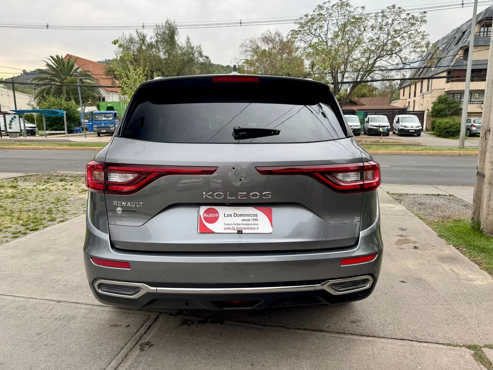 RENAULT RENAULT - KOLEOS - PRIVILEGE 2.5 AUT FULL CUERO TECHO CARPLAY CAMARA UNICO DUENO VER EN LAS CONDES vista 6