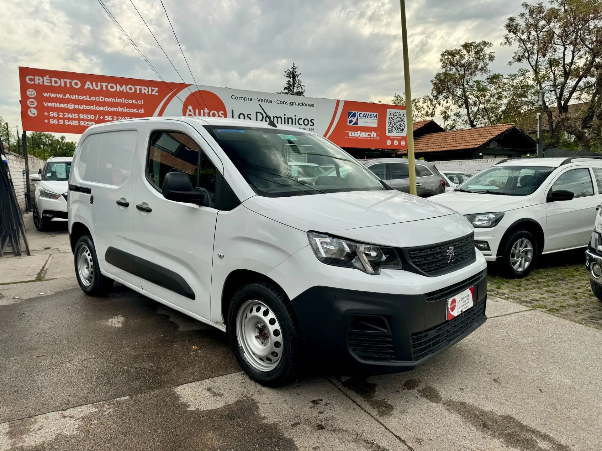 Peugeot PEUGEOT - PARTNER - DIESEL 1.5 MEC 6 VEL SOLO 26.000 KM FULL CARPLAY VER EN LAS CONDES vista 1