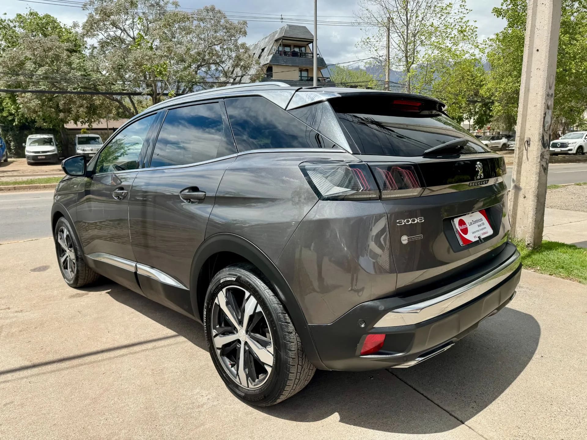 Peugeot PEUGEOT - 3008 - GT DIESEL 1.5 AUTOMATICO UNICO DUENO FULL CUERO DOBLE TECHO CAMARA CARPLAY VER EN LAS CONDES vista 5