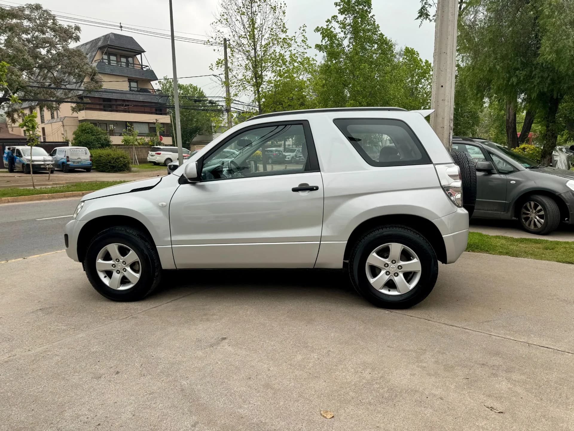 SUZUKI SUZUKI - GRAND VITARA - GLX SPORT 1.6 AUT AWD FULL AIRE AIRBAG VER EN LAS CONDES vista 4