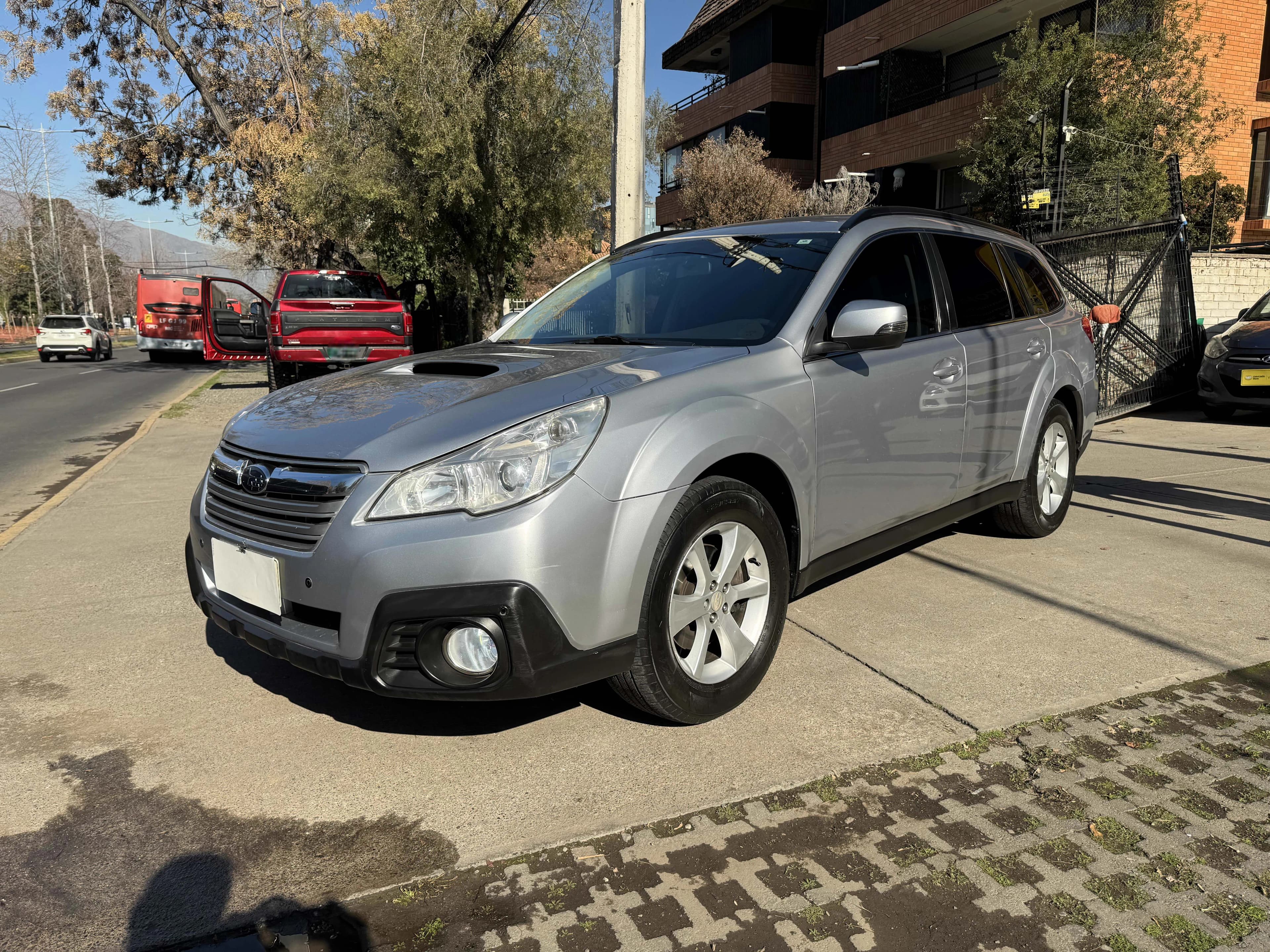 Subaru OUTBACK DIESEL 2.0 AUT 4X4 VER EN LAS CONDES vista 3