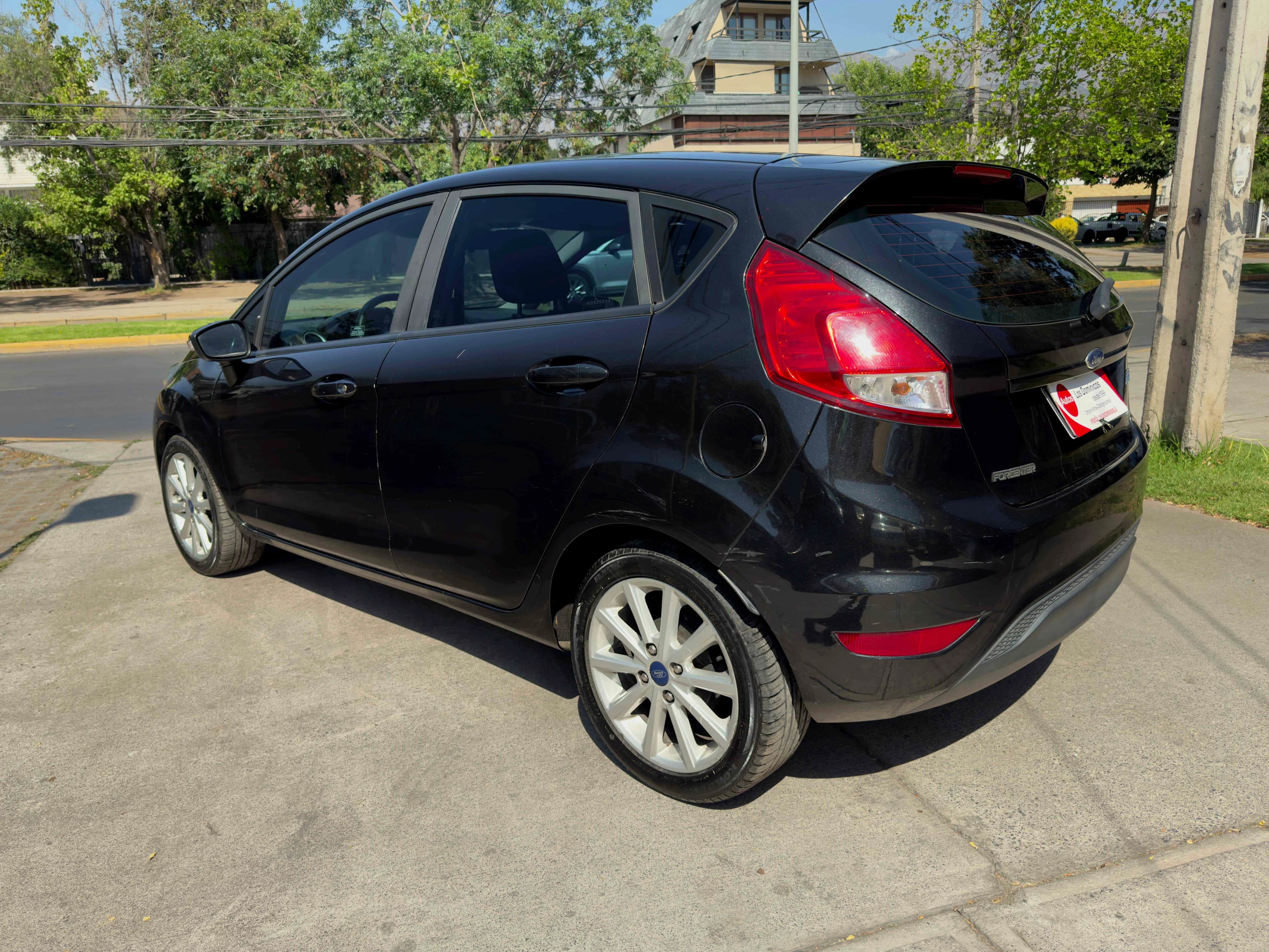 Ford FIESTA 1.6 MECANICO vista 5