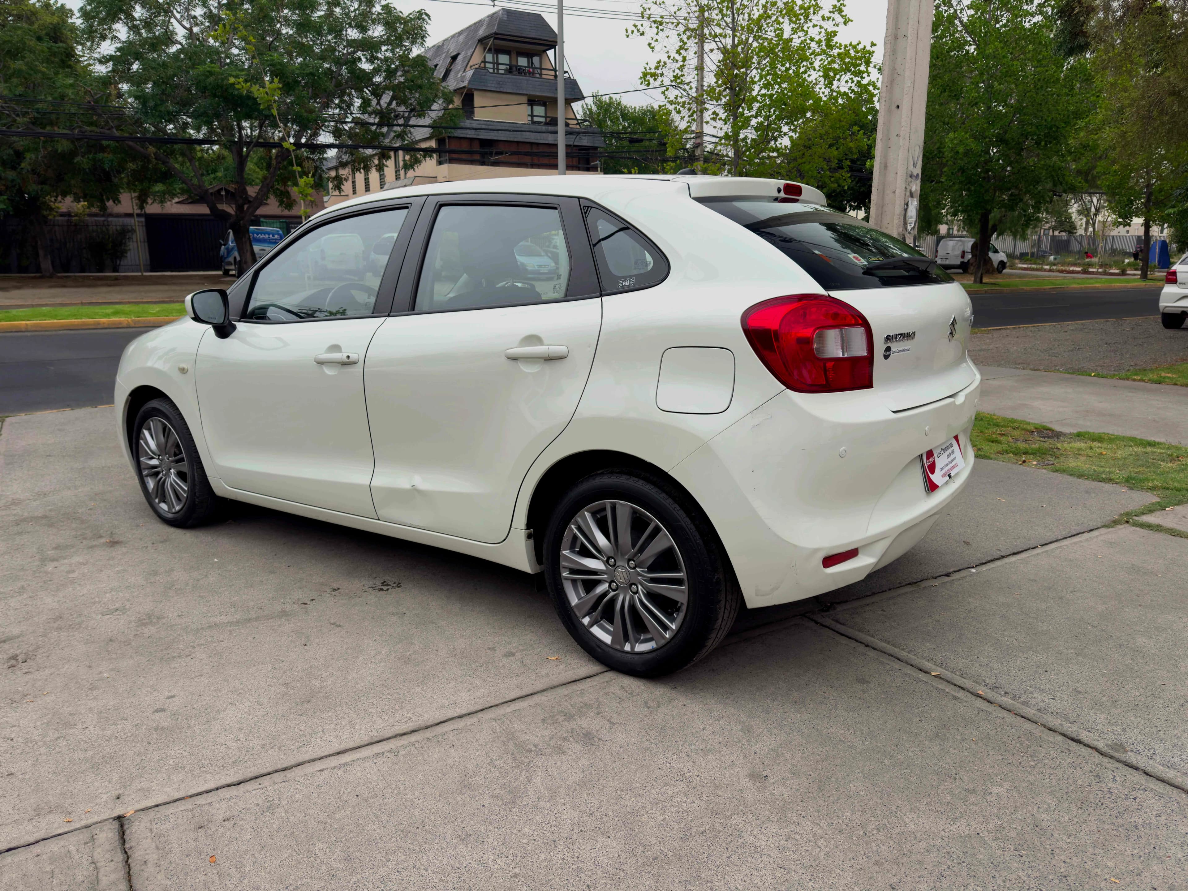 Suzuki BALENO GLS 1.4 vista 5