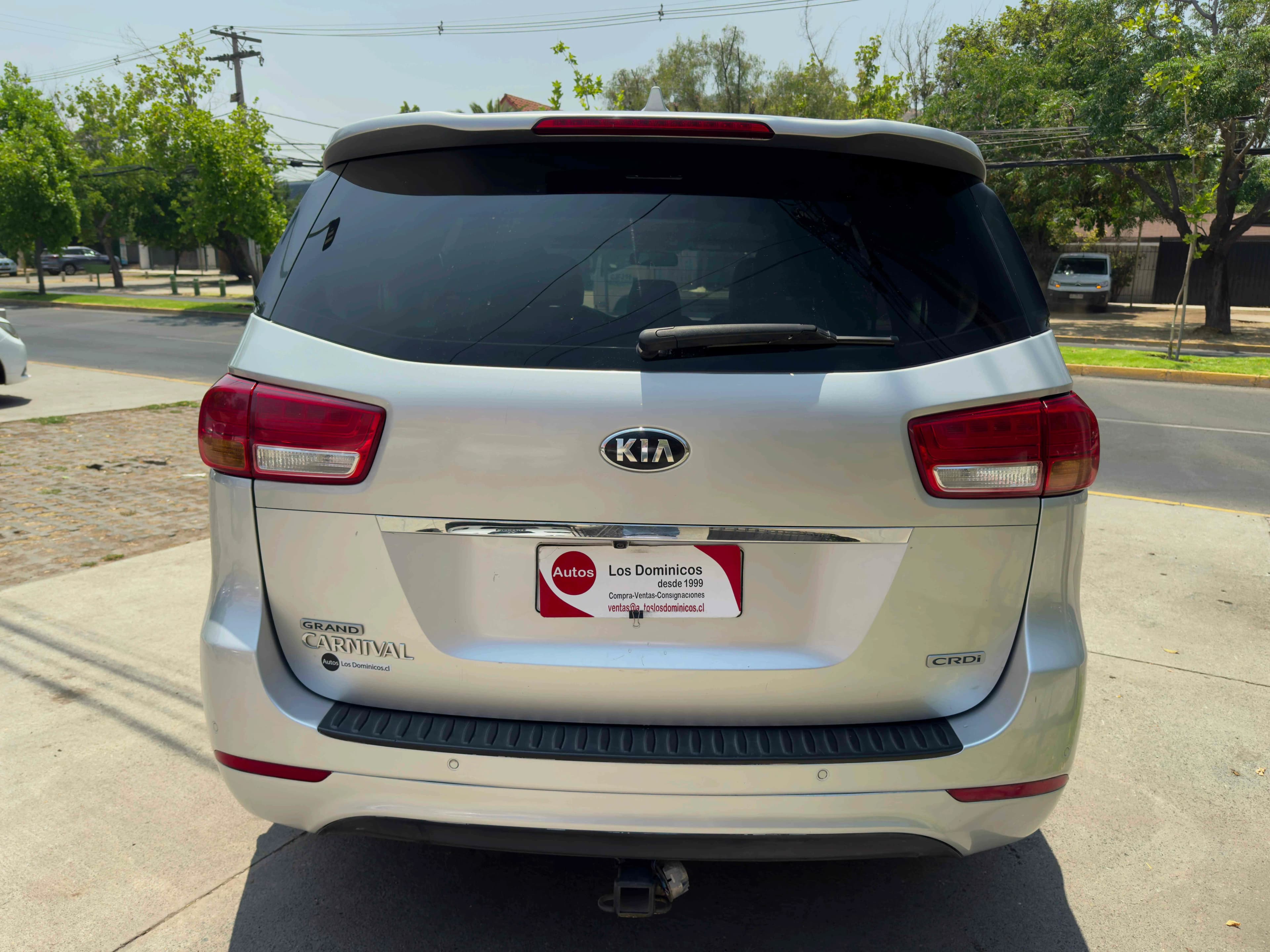 Kia GRAND CARNIVAL EX 2.2 AUTOMATICO  vista 6