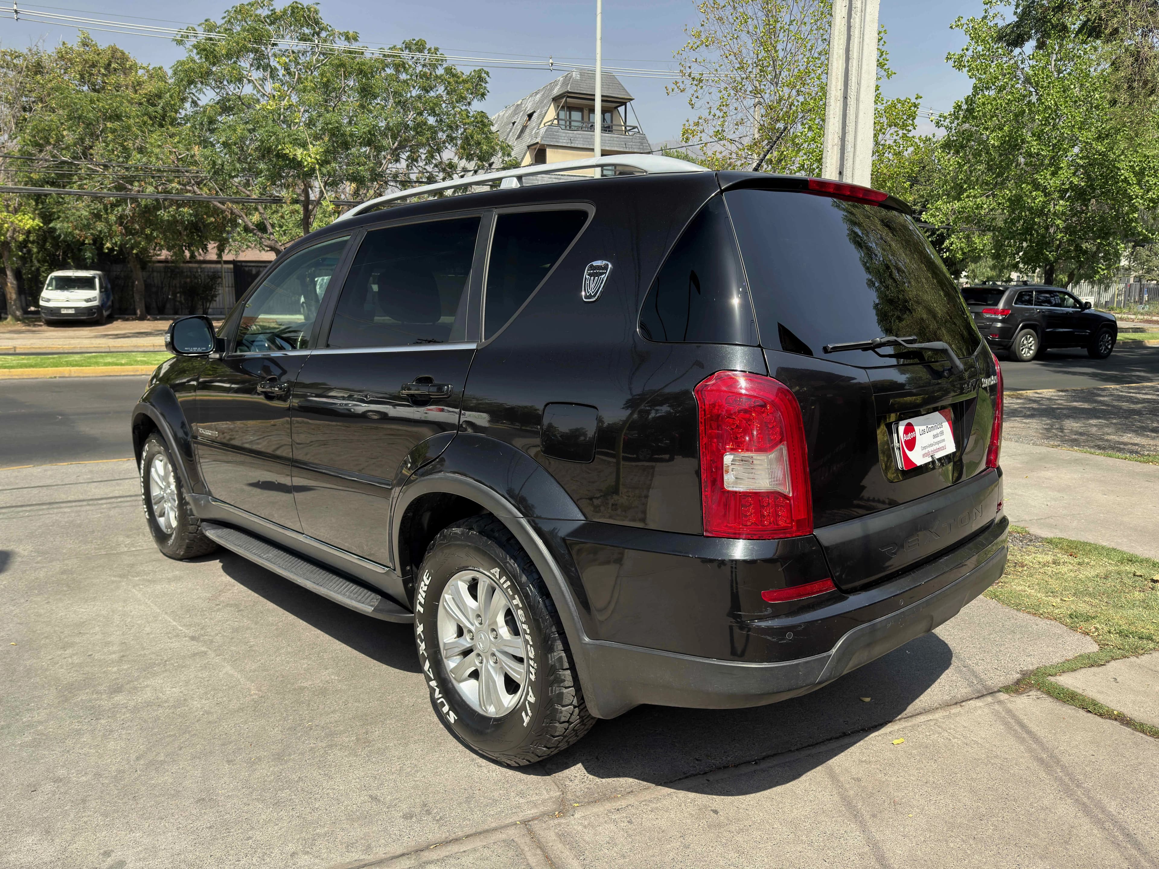 SsangYong REXTON DIESEL W 2.0 AUTOMATICA 4X4 3 CORRIDAS vista 5