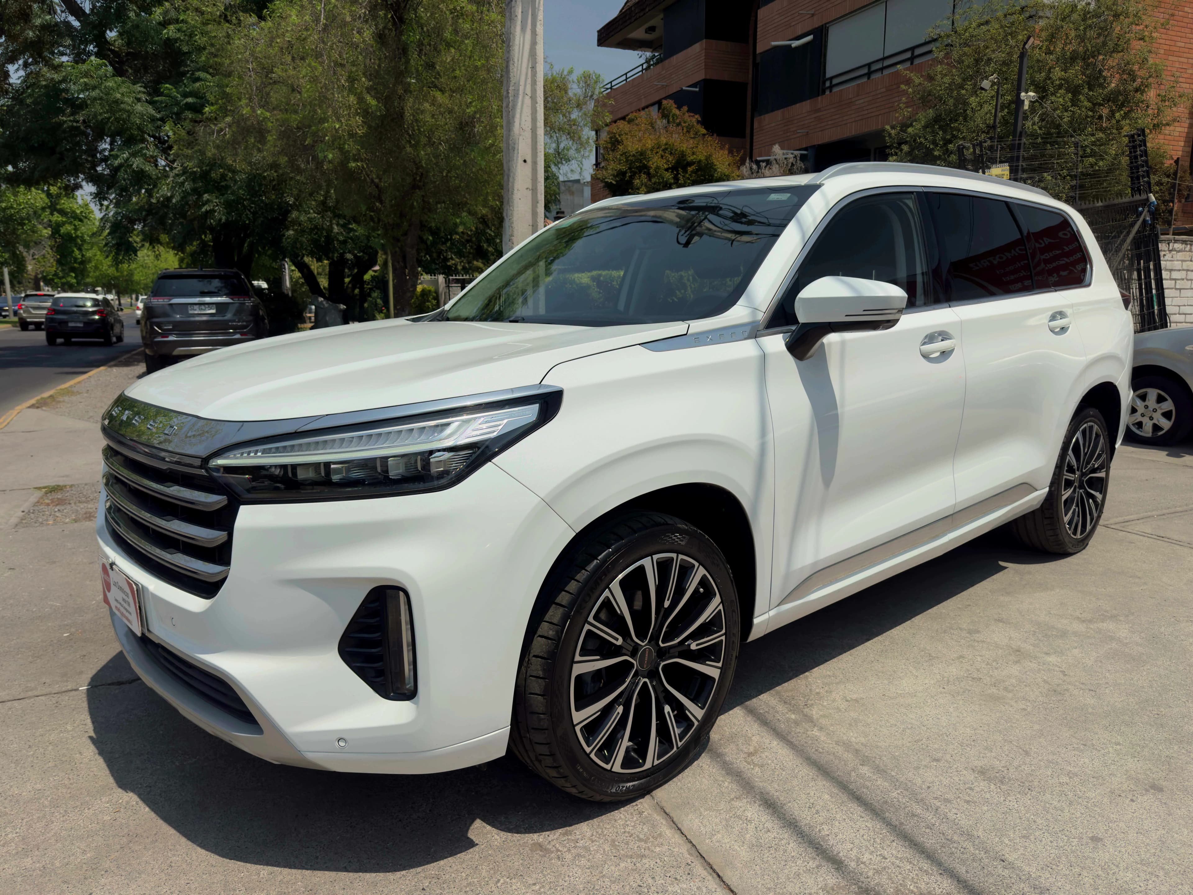 Exeed VX 2.0T DCT UNLIMITED 4WD vista 5