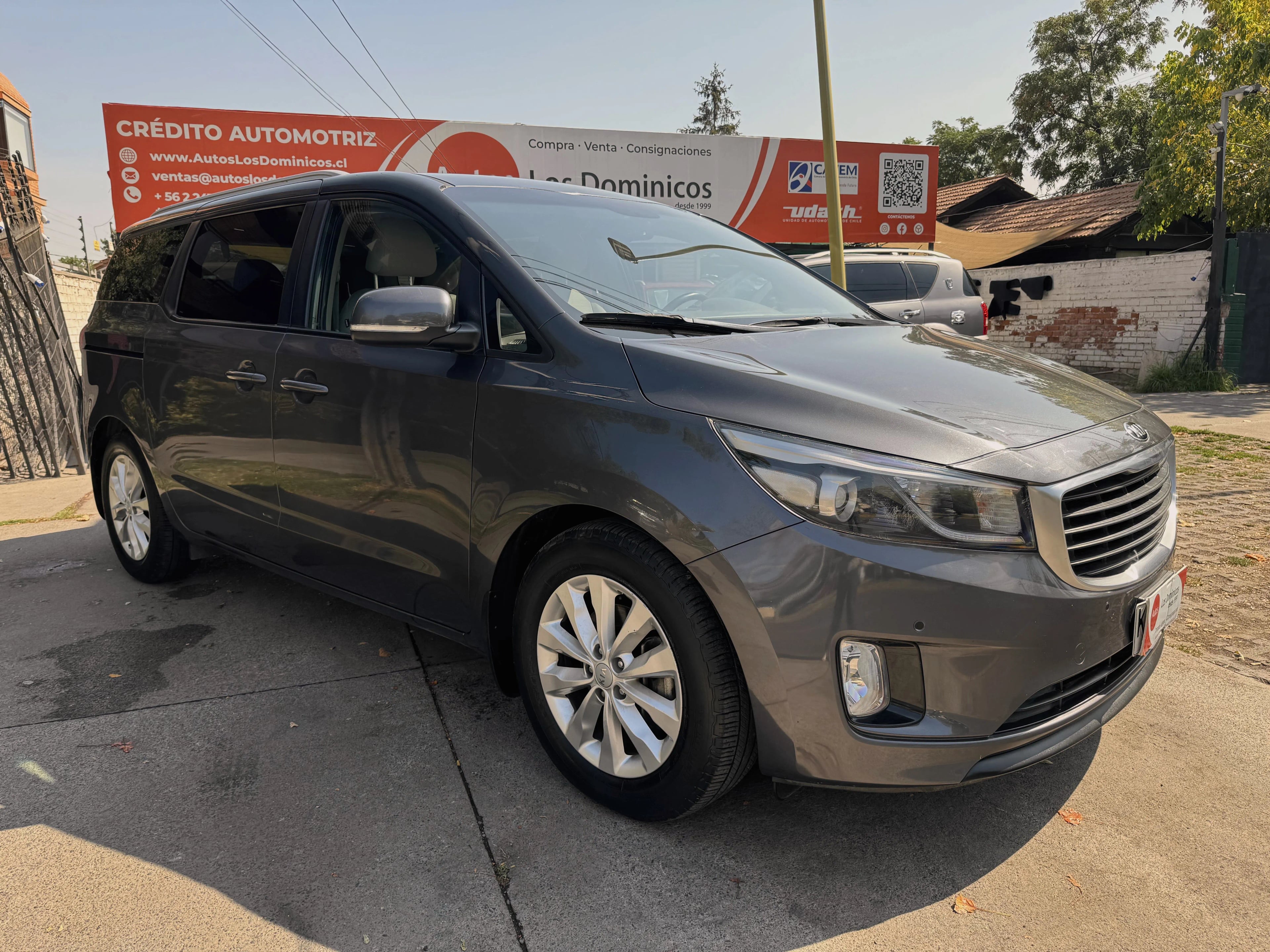 Kia GRAND CARNIVAL EX 3.3 AUTOMATICO 7 ASIENTOS
