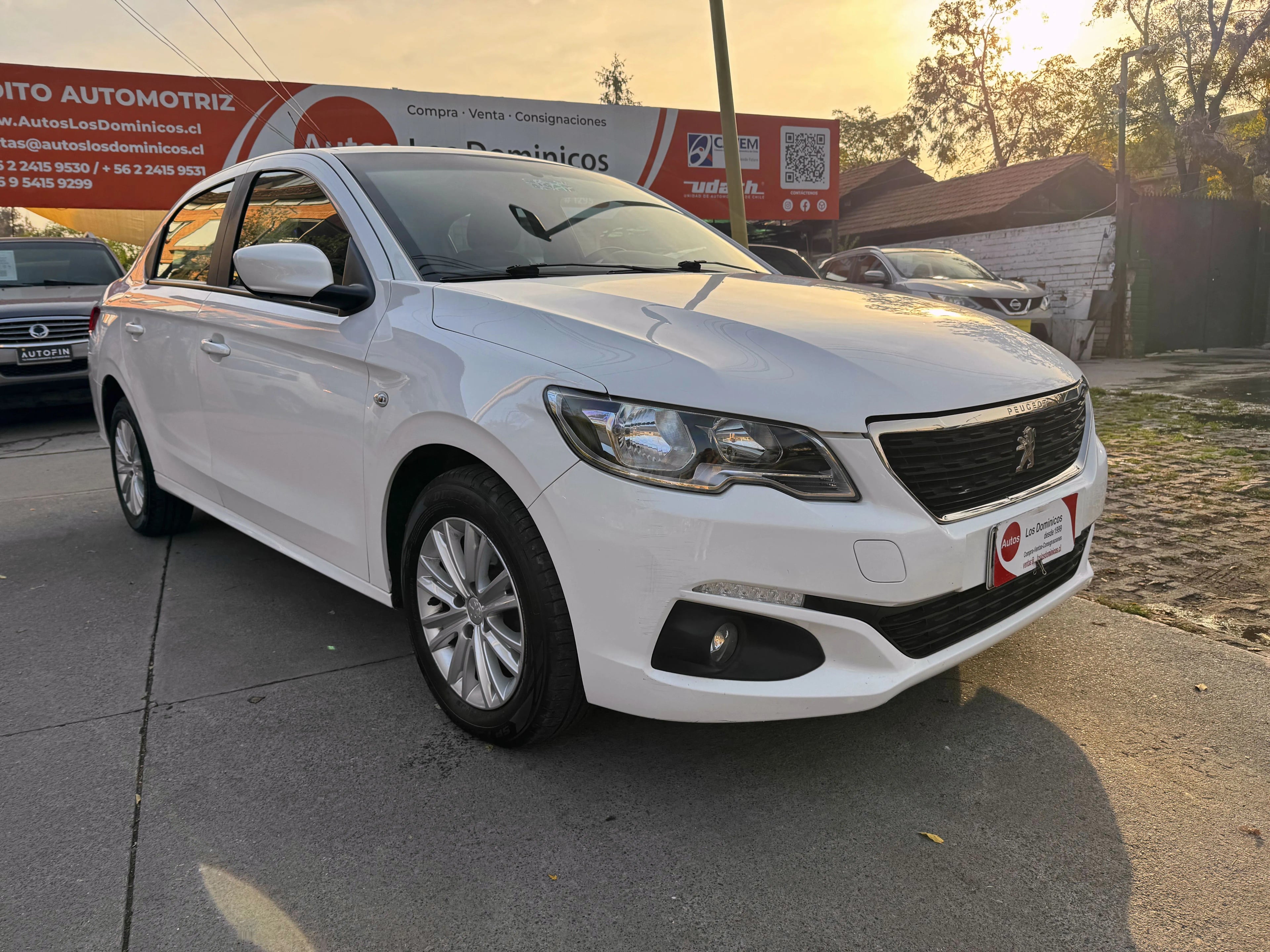 Peugeot 301 ACTIVE 1.6 AUTOMATICO